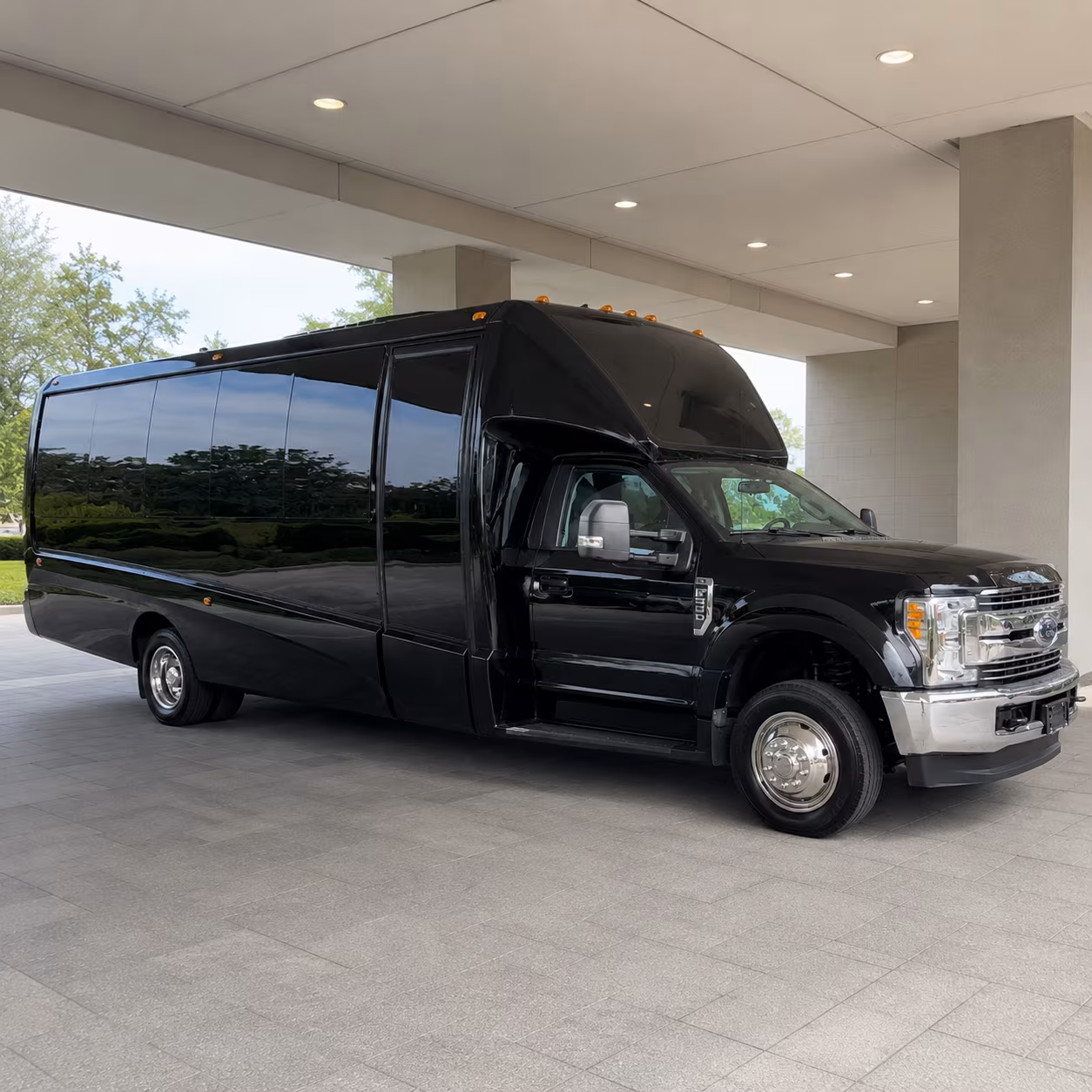 18 Passenger Party Bus Exterior