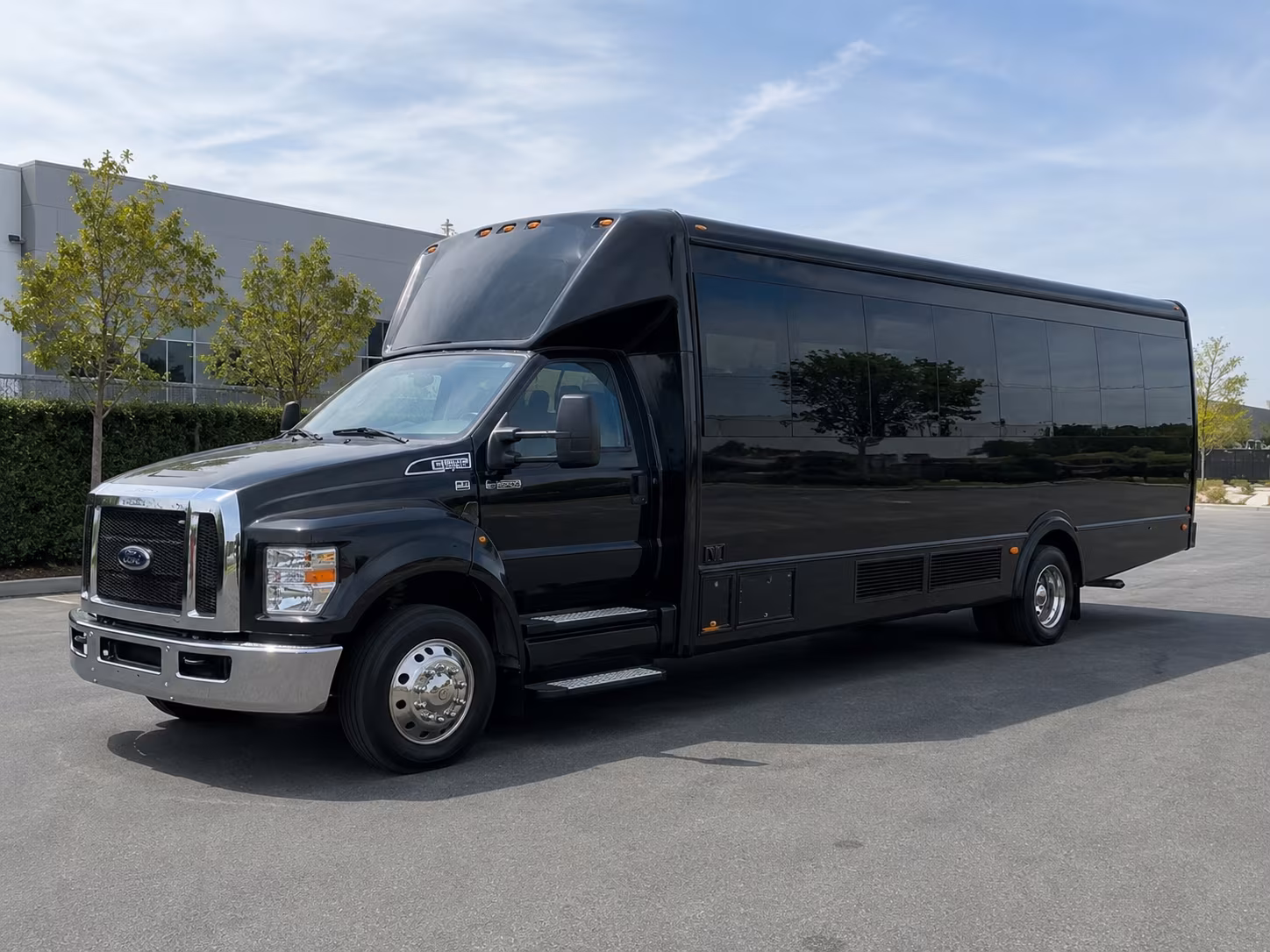 25 Passenger Party Bus Exterior