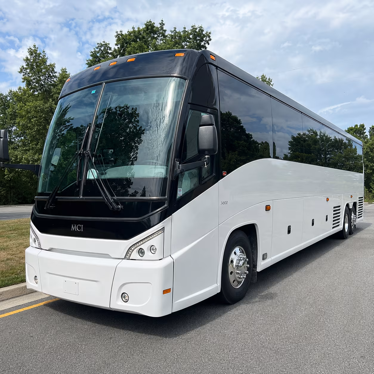 Las Vegas Airport Shuttle & Transportation party bus exterior