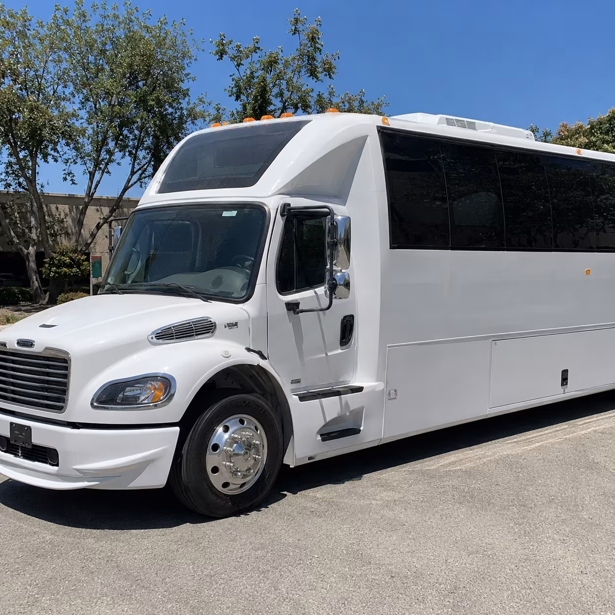 Ontario Winery Tour & Pub Crawl Transportation